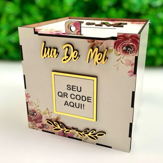 Caixa cofre PIX para casamento — QR Code e iniciais (15×15×15 cm)