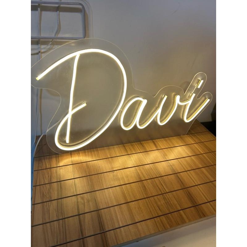 Placa neon LED personalizada com nome — acrílico 2 mm