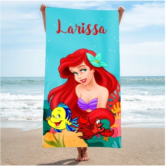 Toalha de praia/banho personalizada com nome — 140×70 cm