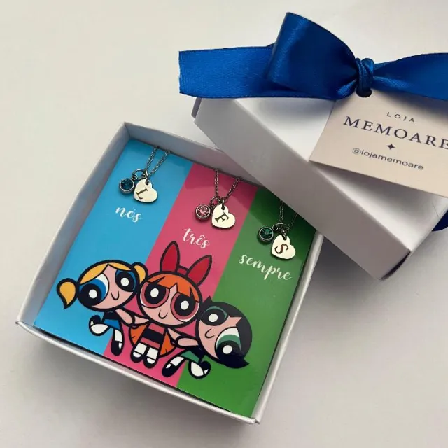 Colar trio de amizade com inicial no coração