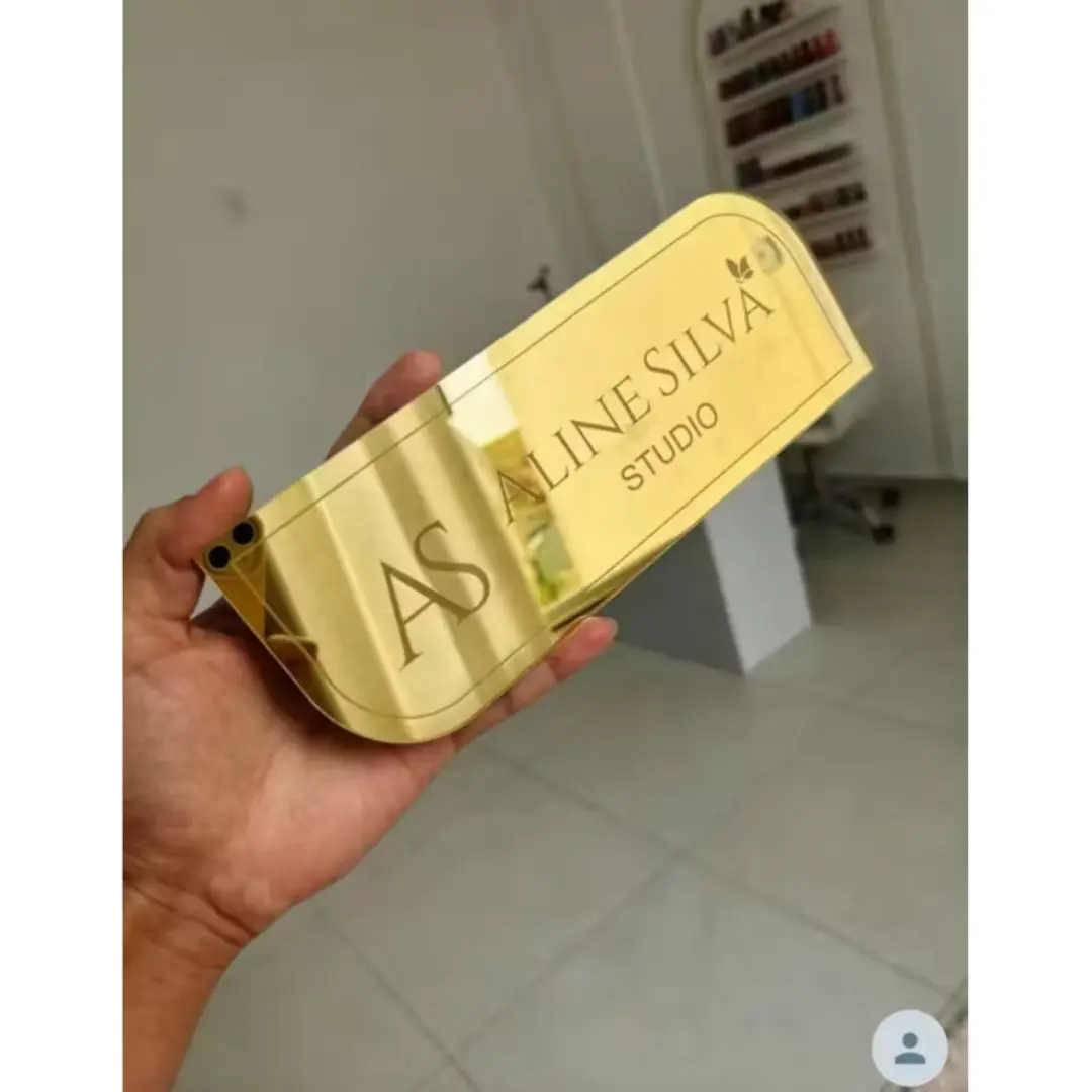 Placa de porta consultório — MDF + acrílico espelhado — foto 4