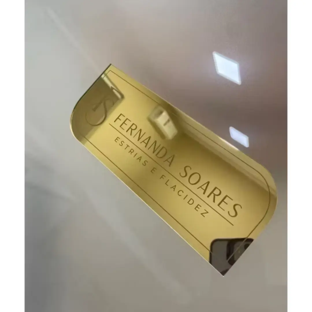 Placa de porta consultório — MDF + acrílico espelhado — foto 8