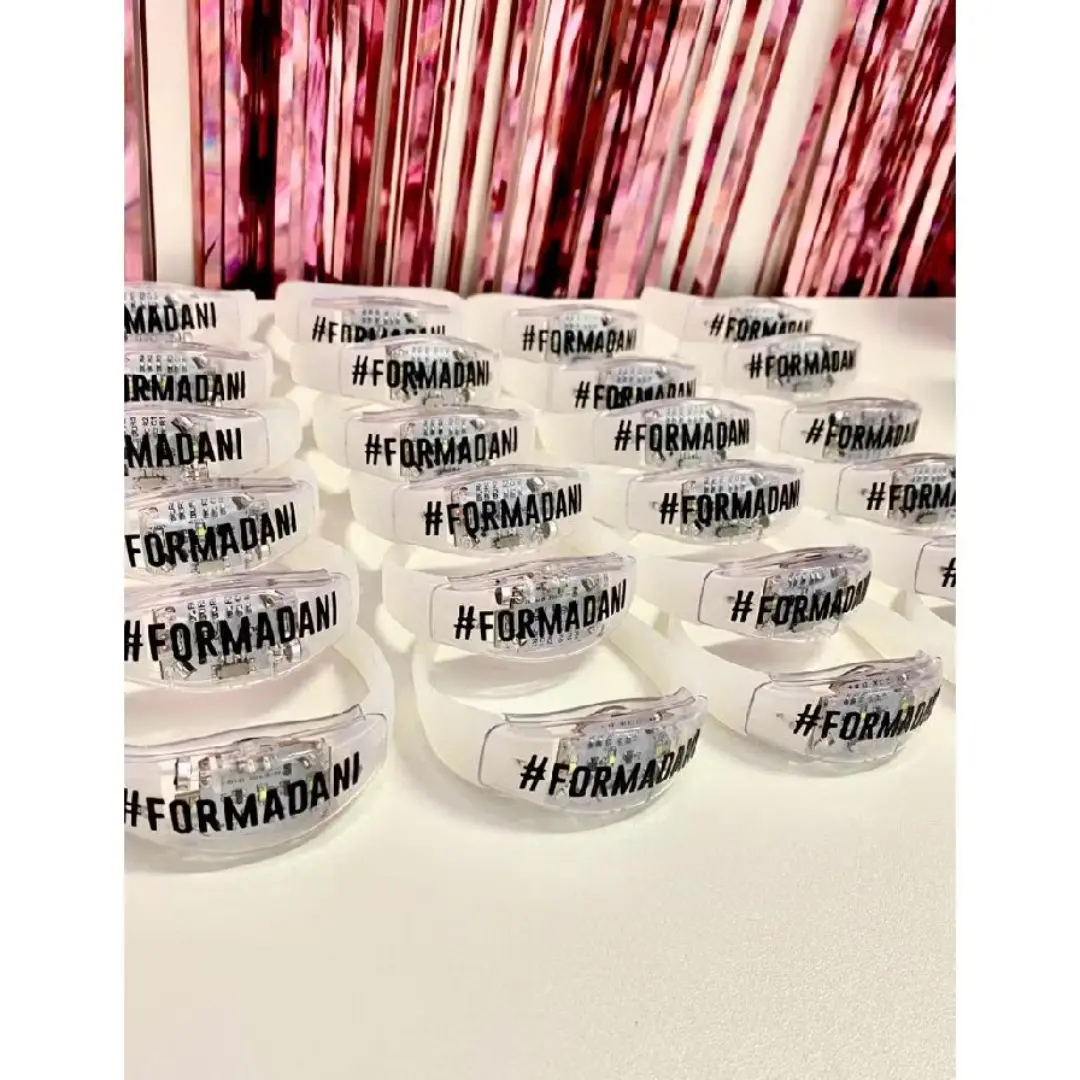 Kit pulseira LED personalizada com sensor de som — foto 3