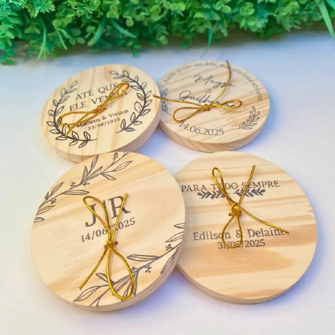 Porta-alianças pinus personalizado — nomes e/ou data — foto 4