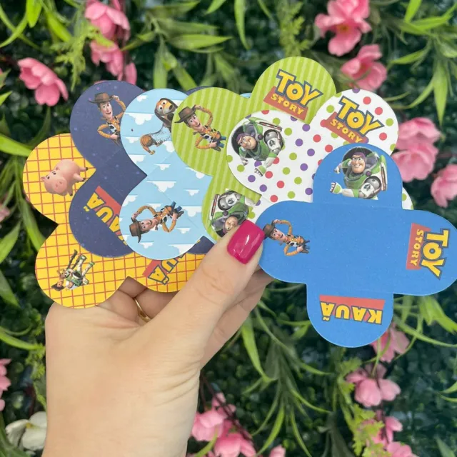 Forminha para doces 4 pétalas — tema Toy Story (nome/idade)