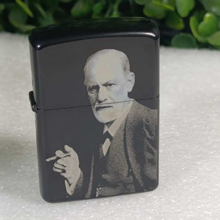 Isqueiro metálico preto personalizado a laser