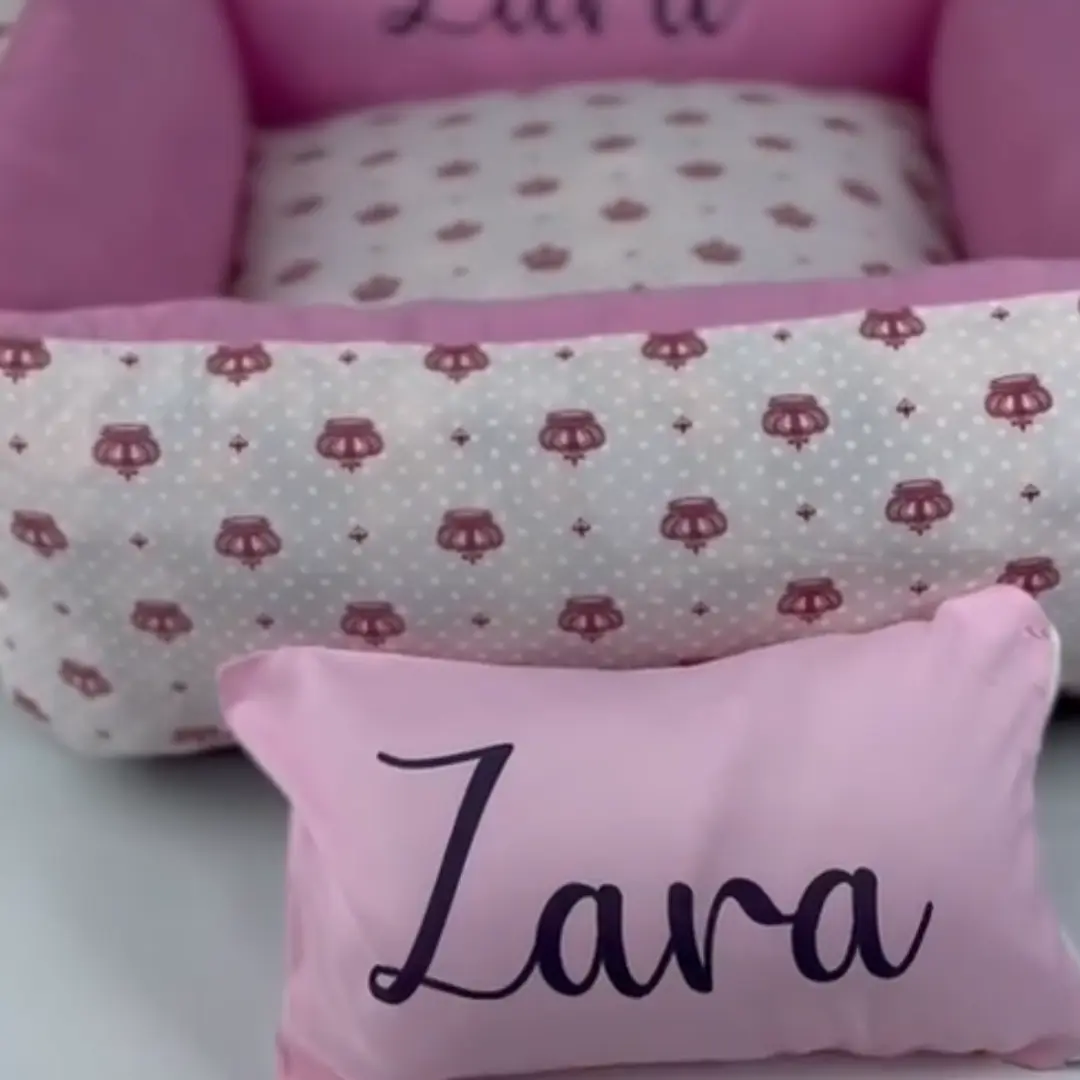 Cama pet luxo personalizada com nome — P ao GG + almofada — foto 2