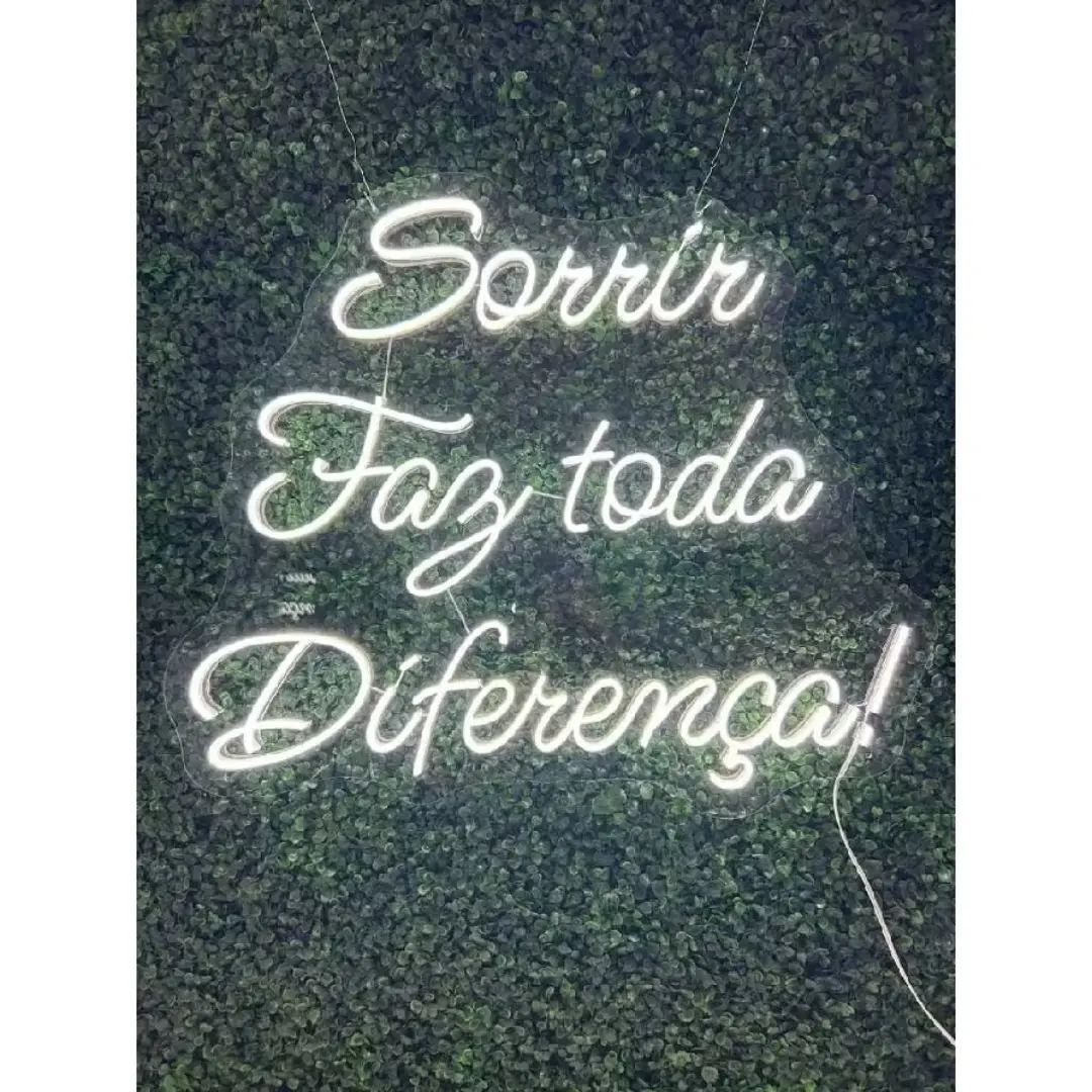 Placa neon personalizada por nome — 8, 14 ou 20 letras — foto 5
