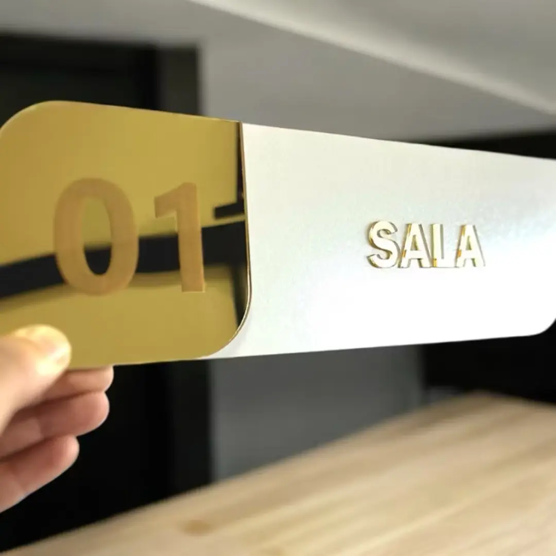 Placa de porta personalizada MDF + acrílico espelhado — 30×10 cm — foto 7