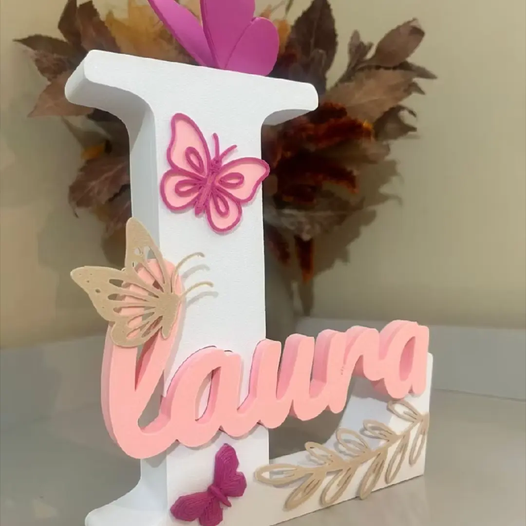 Letra inicial 3D personalizada com nome — ~19,5 cm — foto 3