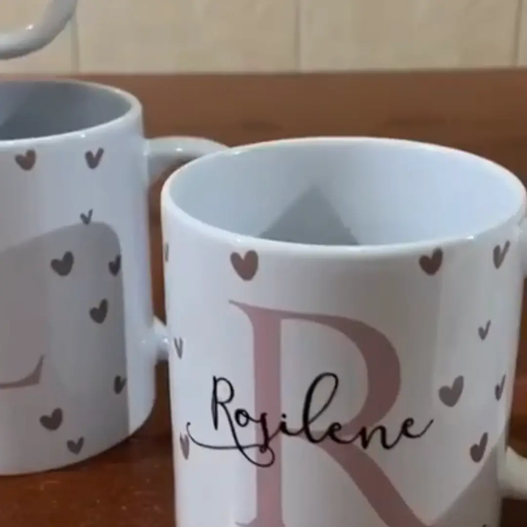 Caneca porcelana 325 ml — inicial e nome — foto 2