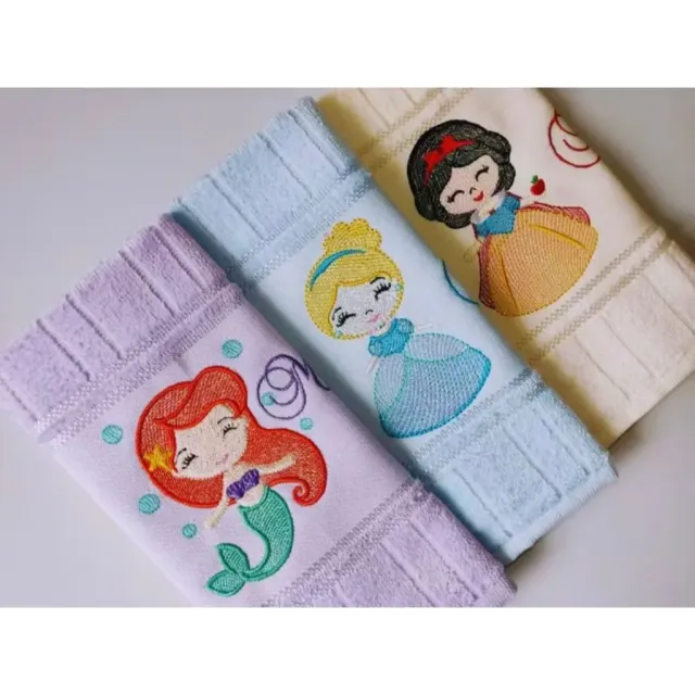 Kit 3 toalhas de lavabo bordadas — Princesas Disney